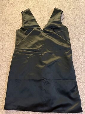 Abercrombie & Fitch Black Satin V‑Neck Midi Dress